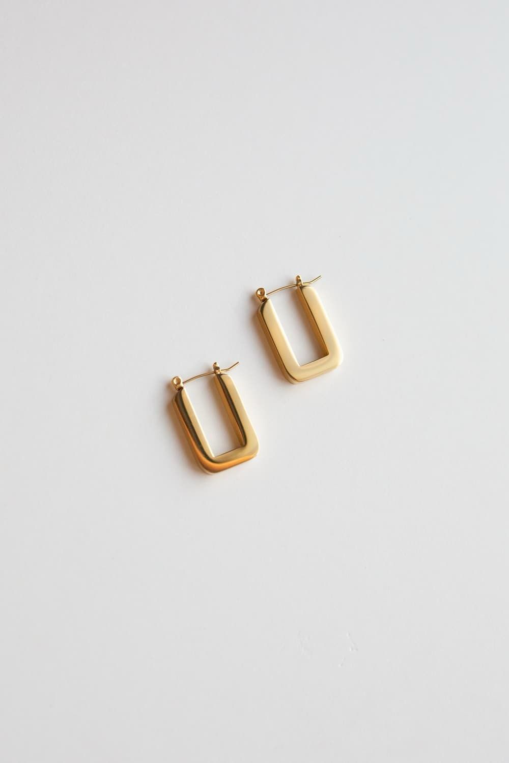 Golden luxe hoops earrings