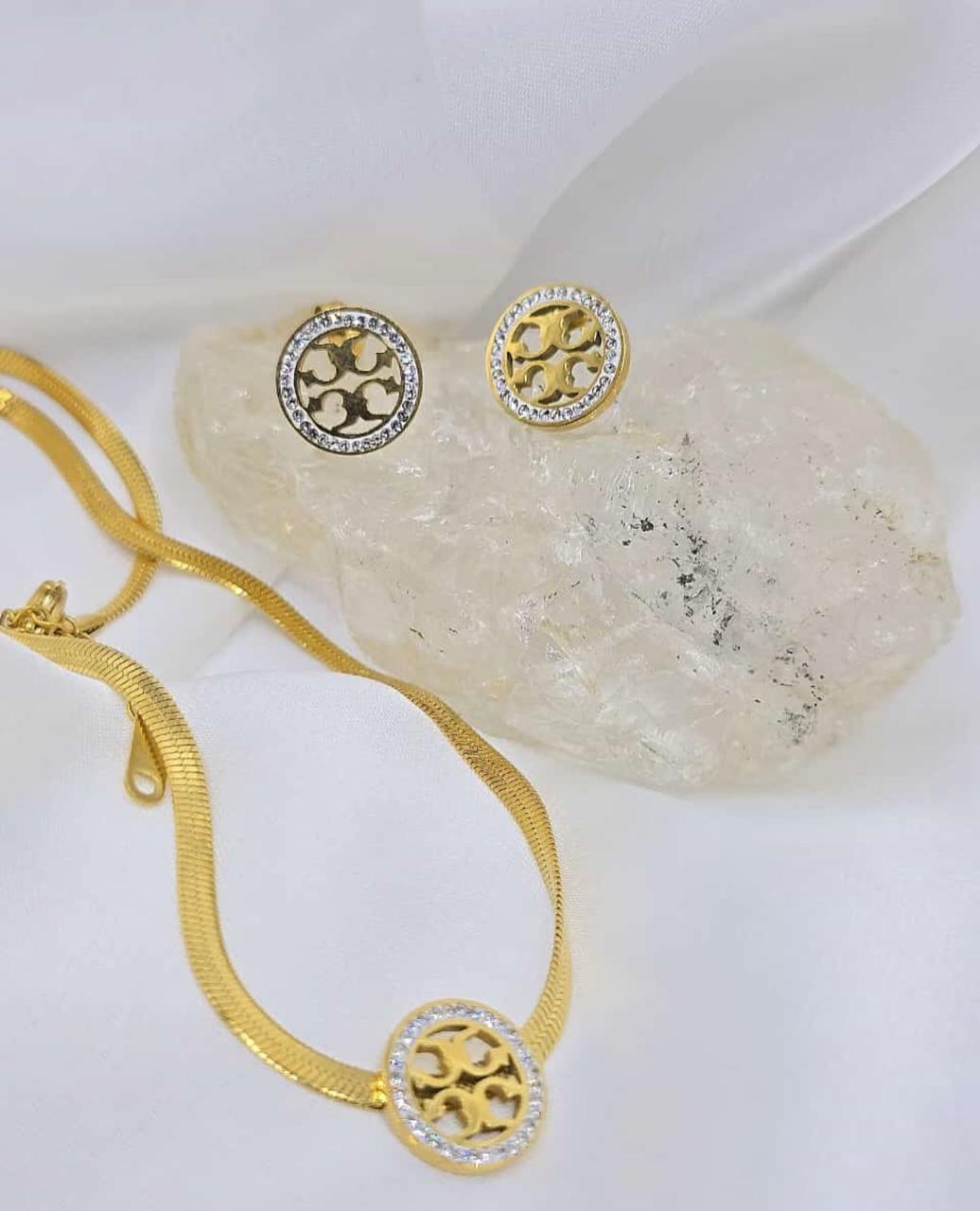 Tory gold plated stainless steel set