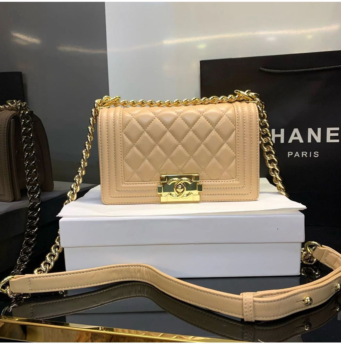 chanel Boy Bag