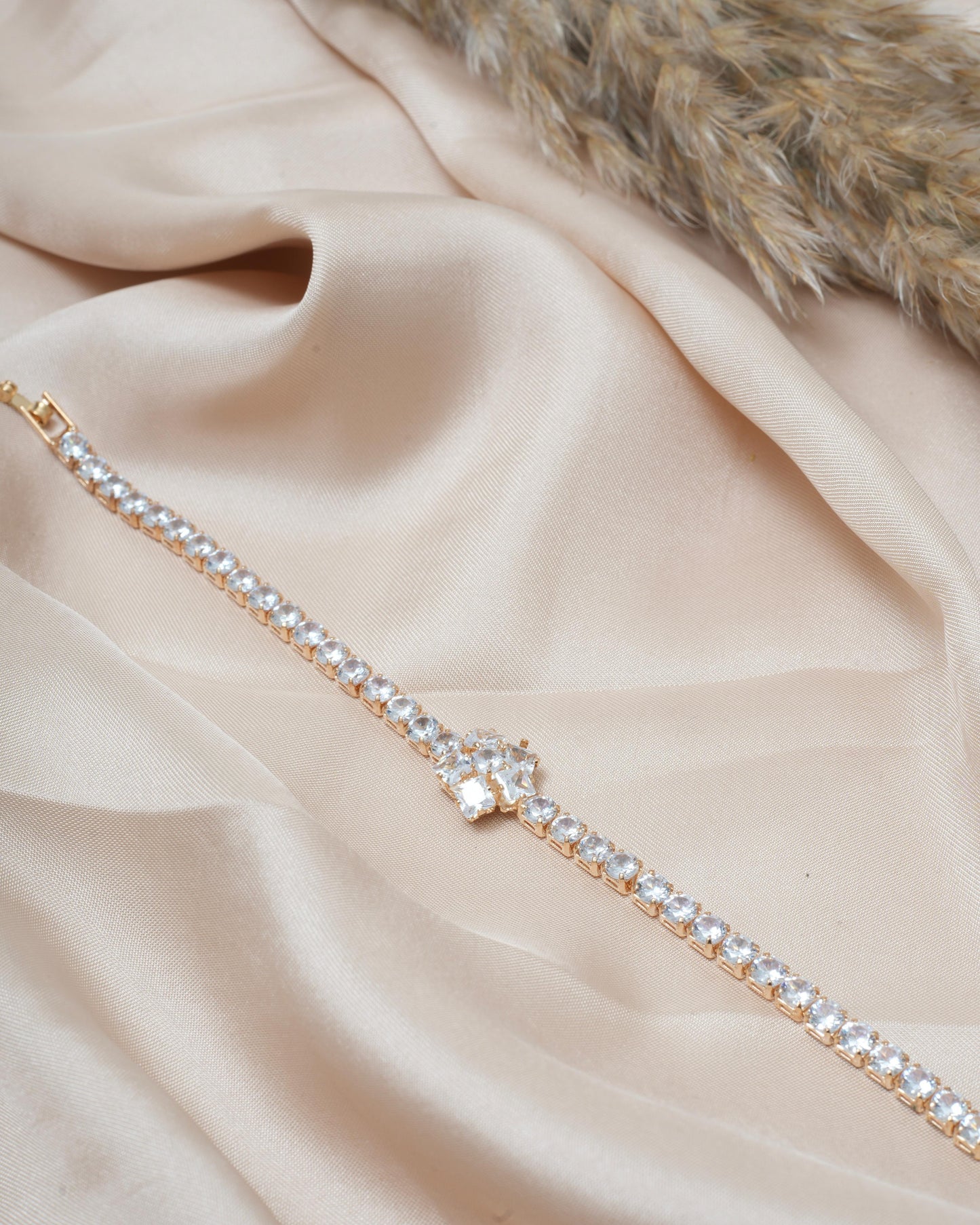 LUXURY GOLD PLATED ZIRCON BRECELET