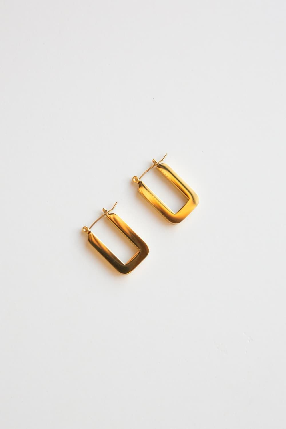 Golden luxe hoops earrings