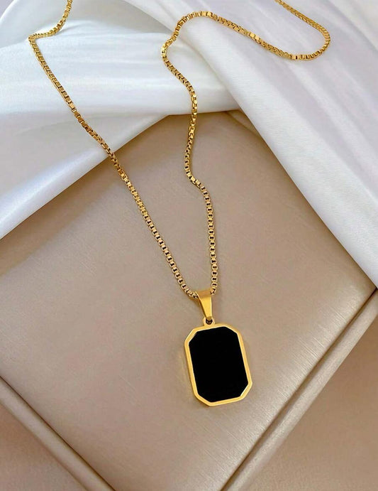 Geometric luxury pendant