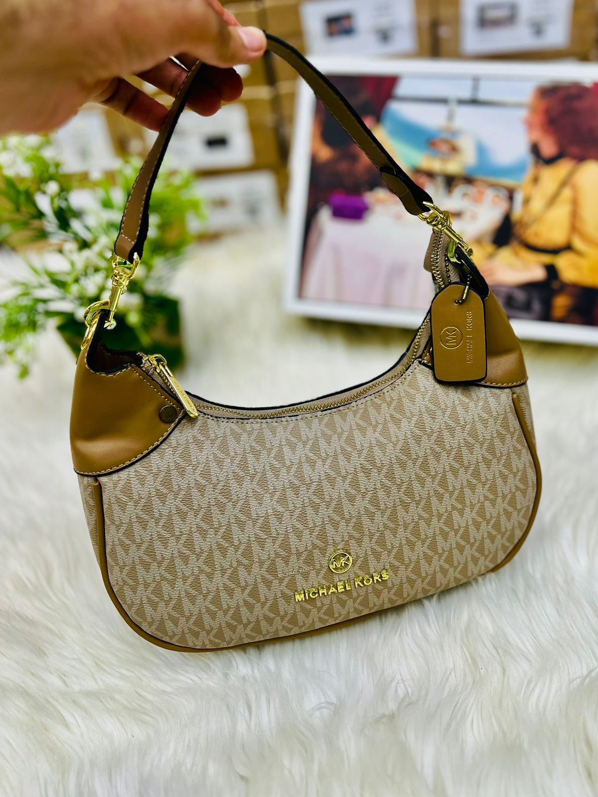 Michael Kors Hand Bag